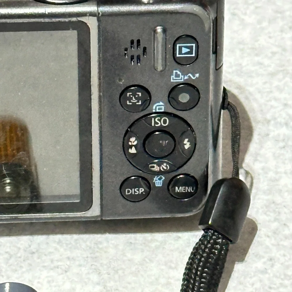 Canon PowerShot A2000 IS 10MP Digital Camera Pink For Parts Or Repair Lens Error